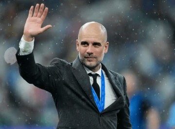 曼城足总杯逆转伯恩茅斯，瓜迪奥拉续写传奇！