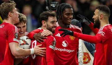 180万超值新星爆发!曼联夏窗中卫引援生变,海文能否独挑大梁留悬念!