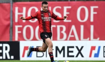 意甲最新动向：米兰欲购中锋，国米有意劳塔罗？