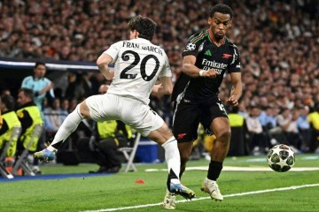 关闭顶棚也没用!枪手主客场双杀皇马,让逆转翻盘成最痛的回旋镖