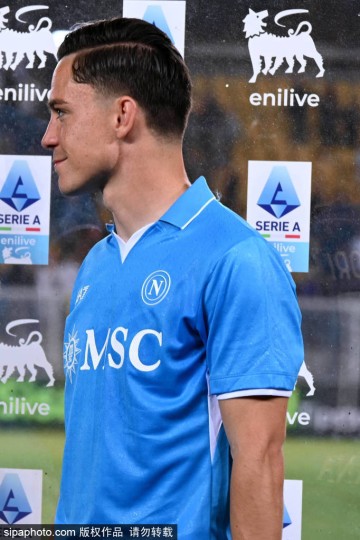 打脸曼联!麦克托米奈率那不勒斯登顶意甲,索帅神预言应验!