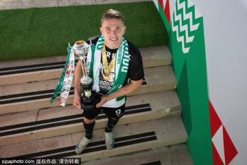 葡超金靴“逼宫”!约克雷斯转会曼联再生变数,里斯本竞技坐地起价太黑?