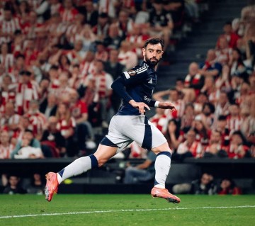 狂欢夜!切尔西4-1大胜,曼联3-0攻克魔鬼主场,热刺有望会师红魔