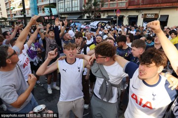 曼联崩盘夜!阿莫林获“免死金牌”,高层葫芦里卖的什么药?