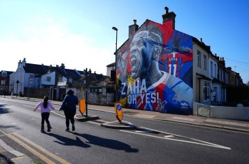 欧协联-水晶宫5-0费德列斯达：踢这个杯，老鹰很伤悲|前瞻